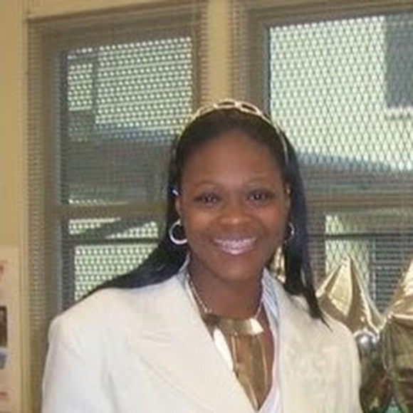 Meet your Posher, Kimberly - Picture 1 of 1